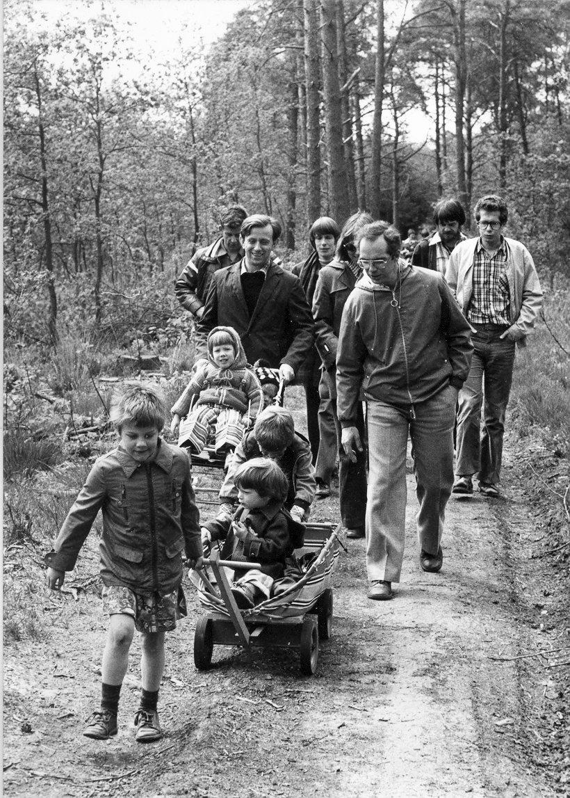 30-5-1977a.jpg