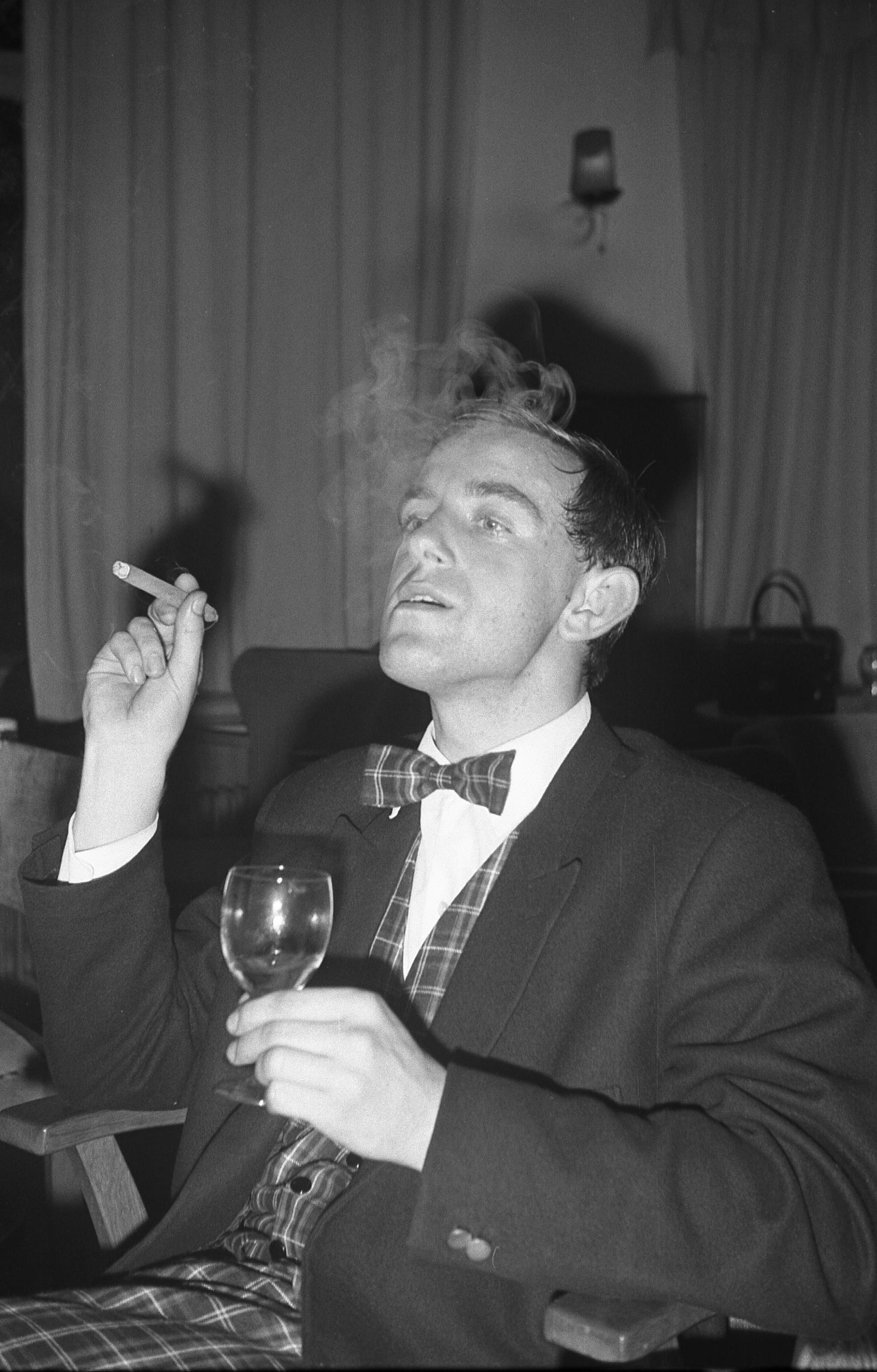 1966-001-.jpg
