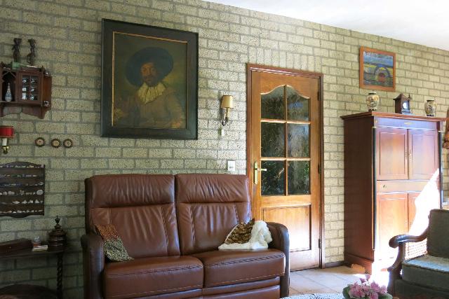 Interieur met de kopie van de Vrolijke Drinker  (click to enlarge)